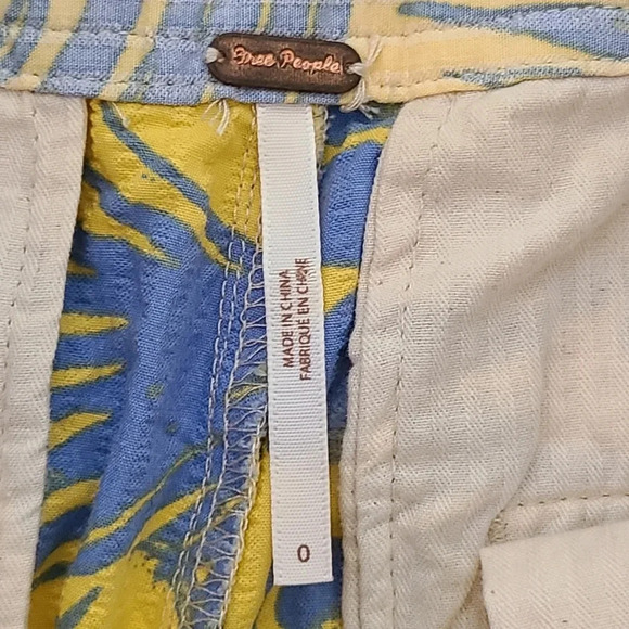 Free People Blue & Yellow Island Print Shorts 0 - Picture 4 of 5